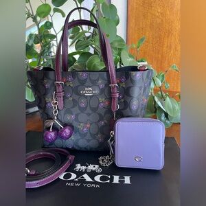 Coach Mollie Tote 25 Purple Floral Print with Lavender Wristlet